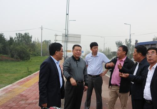 陜煤集團(tuán)總經(jīng)理助理、建設(shè)集團(tuán)聯(lián)合黨委書(shū)記、董事長(zhǎng)寧興剛節(jié)日期間深入寶雞分公司施工現(xiàn)場(chǎng)視察慰問(wèn)