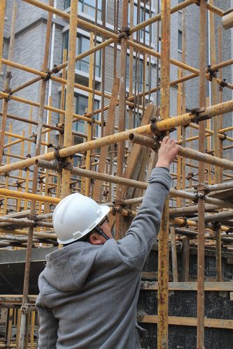 看，這才是共產(chǎn)黨員正確的打開方式