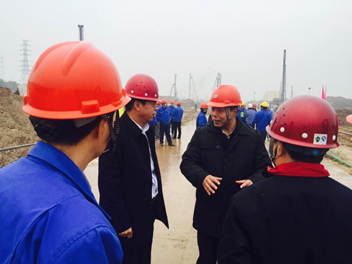 渭化集團(tuán)董事長(zhǎng)郭建功一行蒞臨天工公司渭化彬州30萬噸煤制乙二醇項(xiàng)目工地檢查指導(dǎo)工作