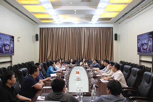 建設(shè)集團(tuán)召開(kāi)機(jī)關(guān)青年員工“助力雙特百億，爭(zhēng)當(dāng)青年先鋒”專題座談會(huì)