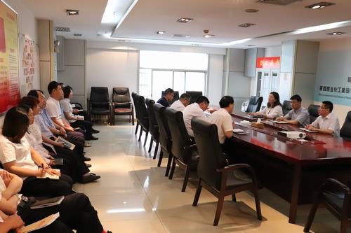 侯本英參加礦建二公司干部大會(huì)