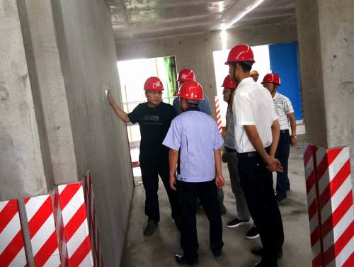 王明智深入陜煤建設(shè)銅煤公司藍山水岸項目檢查指導(dǎo)工作