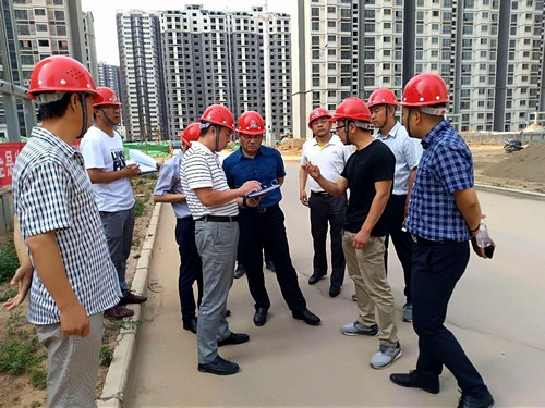 王明智深入銅煤1#、2#號小區(qū)施工現(xiàn)場檢查指導工作
