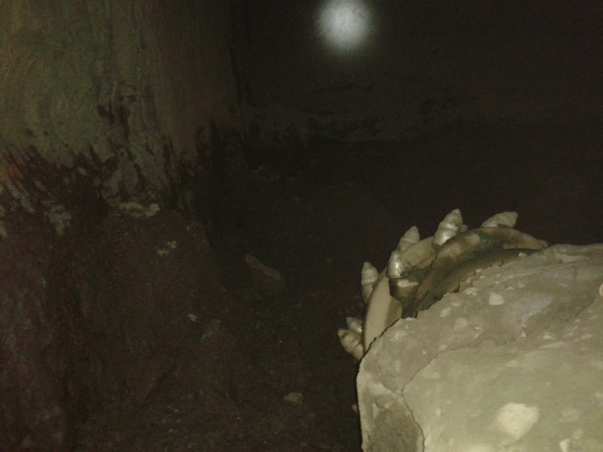 陜煤建設(shè)礦建三公司雙龍項目部108回風順槽風橋與西翼運輸巷順利貫通