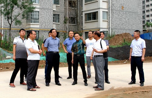銅川礦業(yè)公司領(lǐng)導(dǎo)深入銅煤1#、2#小區(qū)施工現(xiàn)場回訪檢查項目建設(shè)工作