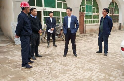 陜煤集團總經(jīng)理助理、榆林合力集團董事長范京道一行蒞臨陜煤建設(shè)天工公司承建的清澗北國棗業(yè)紅棗深加工項目視察指導(dǎo)工作