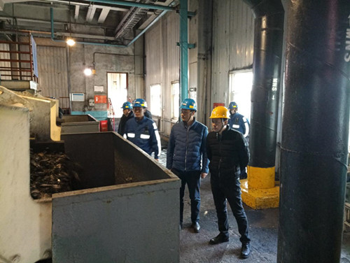 陜煤建設(shè)洗選煤運(yùn)營公司:看望慰問春節(jié)期間堅守崗位的一線員工