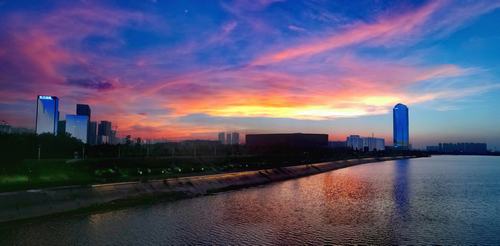 陜工網(wǎng)：灞河朝暮