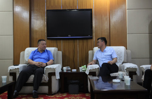 寧興剛一行赴崔家溝煤礦進(jìn)行項(xiàng)目對(duì)接