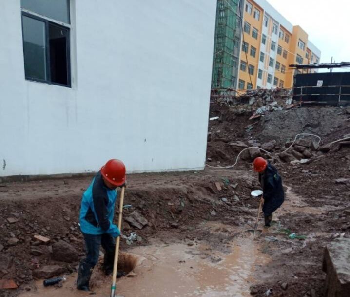 陜煤建設(shè)銅川公司第一項目部多措并舉應(yīng)對雨季施工