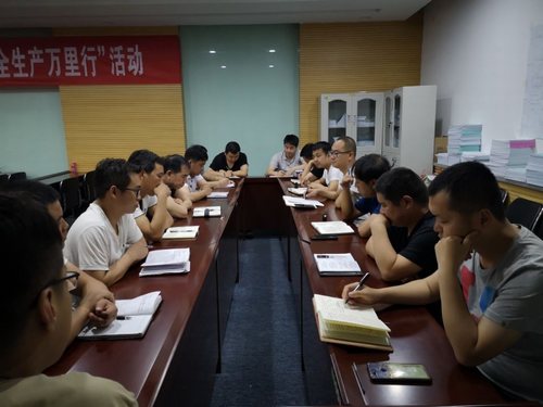 陜煤建設(shè)掘進(jìn)公司：勇奪紅柳林礦“涉?！卑踩位顒?dòng)桂冠