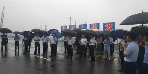 銅川市、渭南市領(lǐng)導(dǎo)率團(tuán)觀摩渭南分公司南京金龍純電動(dòng)商用車項(xiàng)目