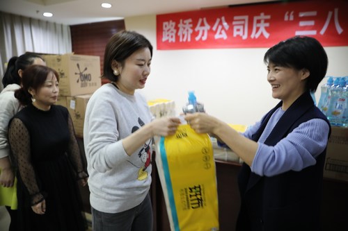 陜煤建設(shè)路橋分公司全心全意當好職工“娘家人”