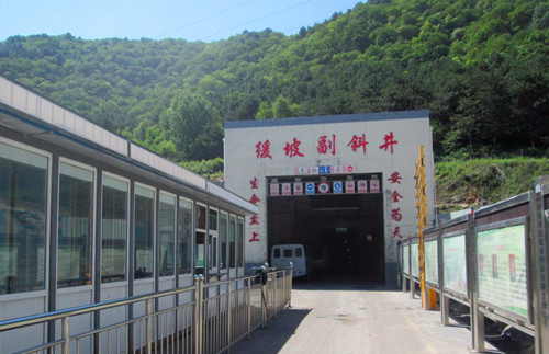 礦建三公司雙龍煤礦108切眼掘進工程提前完工