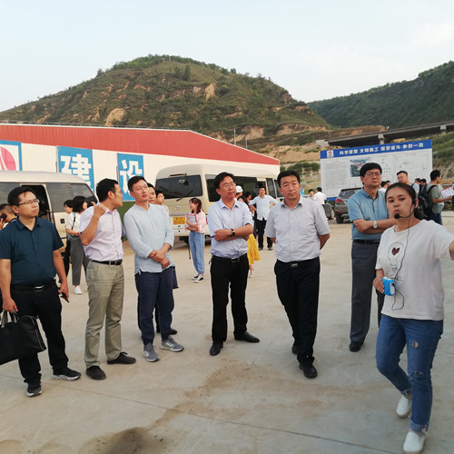 國家衛(wèi)生健康委宣傳司新聞網(wǎng)絡(luò)處處長劉哲峰一行至清澗北國棗業(yè)紅棗深加工項(xiàng)目進(jìn)行調(diào)研采訪