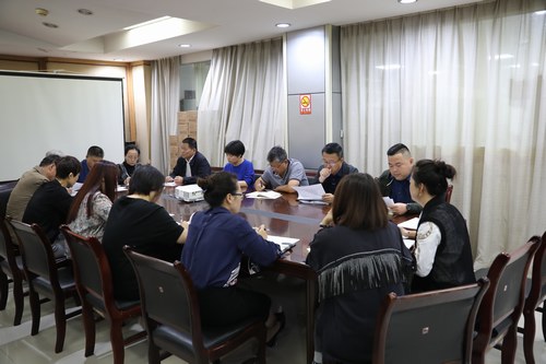 陜煤建設(shè)路橋分公司傳達(dá)學(xué)習(xí)集團(tuán)主題教育總結(jié)會(huì)精神