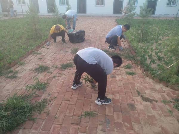 陜煤建設(shè)韓城分公司榆林項目部開展義務(wù)勞動活動增強項目部的向心力