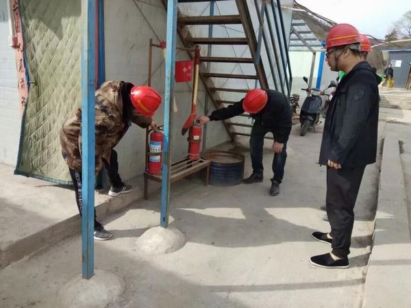 陜煤建設(shè)礦建二公司冶坪項(xiàng)目部未雨綢繆 全面?zhèn)鋺?zhàn)冬季施工