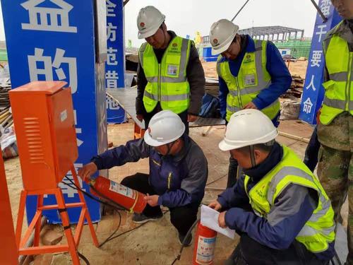 陜煤建設(shè)銅煤公司查隱患、保平安、反“三違”專項(xiàng)活動(dòng)成新熱潮