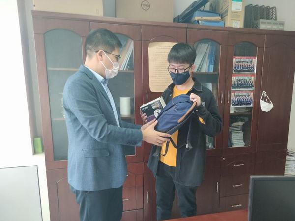 陜煤建設(shè)礦建二公司工會開展新入職員工關(guān)愛活動