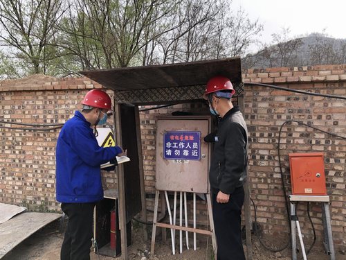 陜煤建設(shè)路橋分公司各項目部開展施工用電安全專項活動