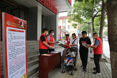 陜煤建設機電安裝公司開展“安全生產(chǎn)宣傳咨詢?nèi)铡被顒?></div>
                                <div   id=