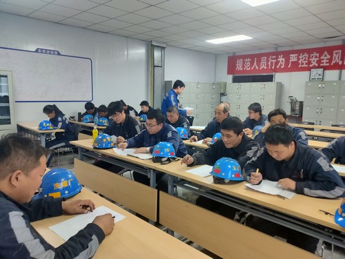 陜煤建設(shè)洗選煤運(yùn)營公司紅柳林洗煤廠項目部 “反三違”課題研究 我們有話說