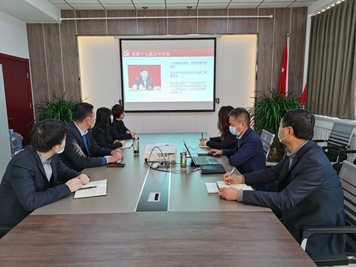 陜煤建設(shè)川耀公司：扎實(shí)做好宣傳宣講工作， 推動(dòng)黨的十九屆五中全會(huì)精神落到實(shí)處