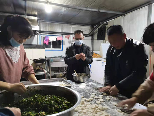 【春節(jié)一線報(bào)道】陜煤建設(shè)機(jī)電安裝公司：深入一線慰問(wèn)暖人心