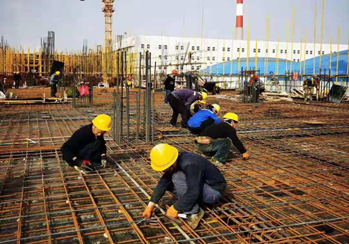 揮灑汗水，亮劍拼搏，以勞動為五一添色彩