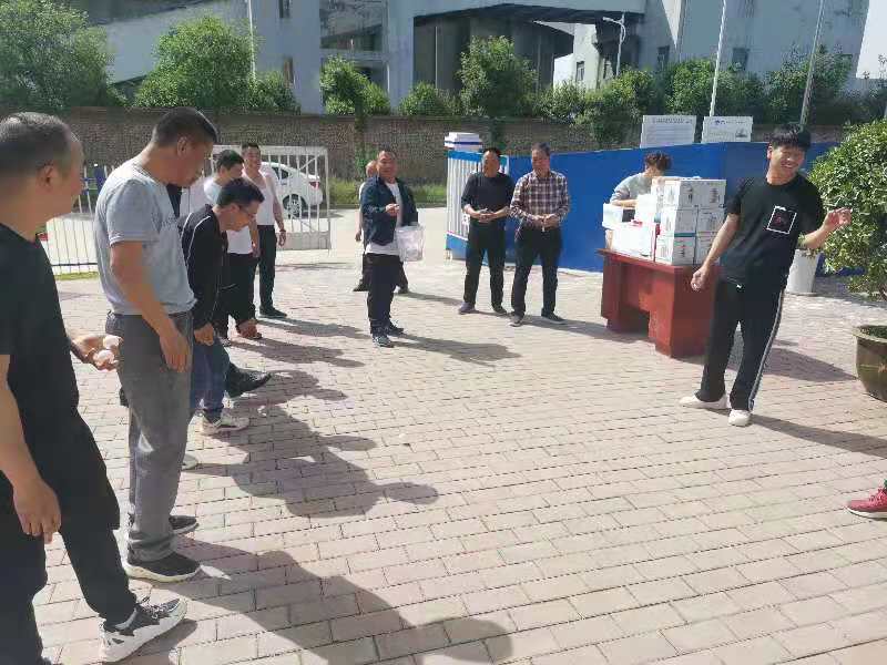 陜煤建設(shè)土建第十二項(xiàng)目部舉行“五一”勞動節(jié)趣味運(yùn)動會比賽