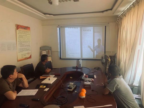 陜煤建設(shè)天工公司土建第二黨支部開(kāi)展“傳承紅色家風(fēng)、涵養(yǎng)初心使命”主題黨日活動(dòng)