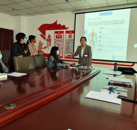 巾幗綻芳華  青春正當時