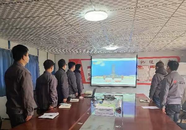 陜煤建設(shè)銅煤公司多種形式開展“清明祭英烈”活動(dòng)