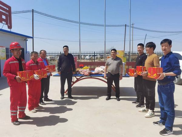 陜煤建設(shè)礦建二公司組織開展開工慰問活動