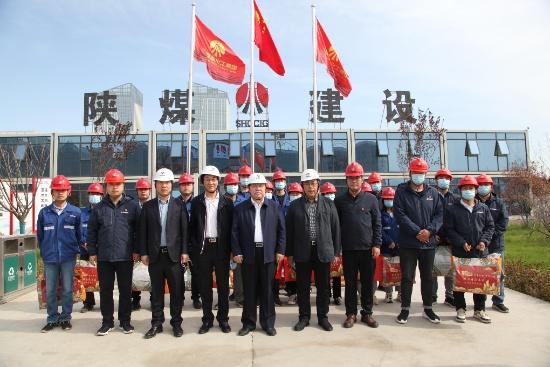 寧興剛“五一”期間督導(dǎo)推進(jìn)重點(diǎn)項(xiàng)目并慰問(wèn)一線干部員工