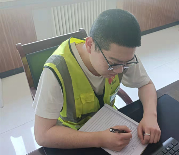 陜煤建設(shè)咸陽(yáng)分公司第二項(xiàng)目部：寫(xiě)祝福，寄思情