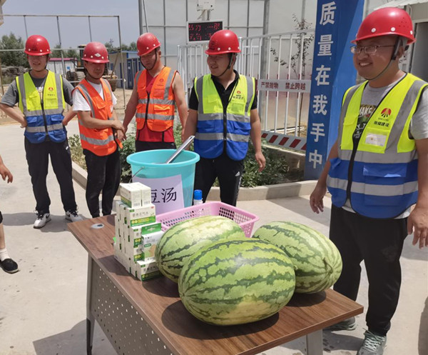 陜煤建設(shè)咸陽分公司第九項(xiàng)目部:不服“暑”，戰(zhàn)高溫