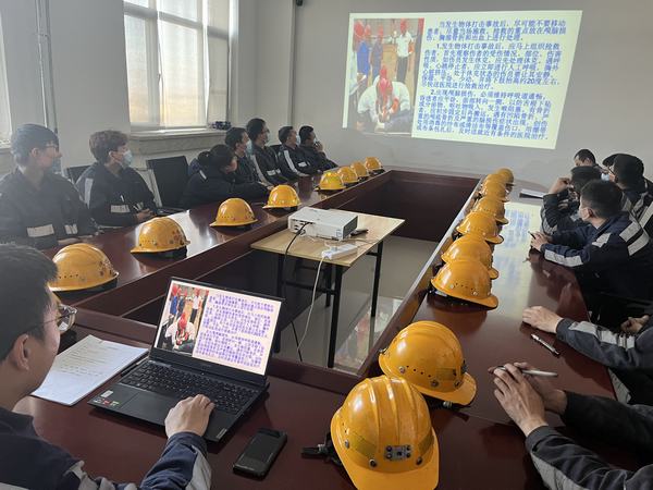 陜煤建設洗選煤運營公司神渭首端運營項目部：巧用“加減乘除法” 員工安全感“再加碼”