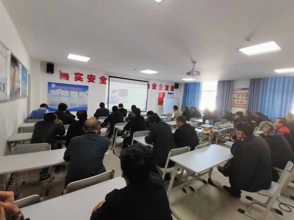陜煤建設礦建二公司開展安全大課堂助力安全生產(chǎn)