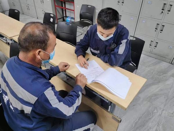 陜煤建設洗選煤運營公司紅柳林洗煤廠項目部： “幫教+”保安全 促生產(chǎn)