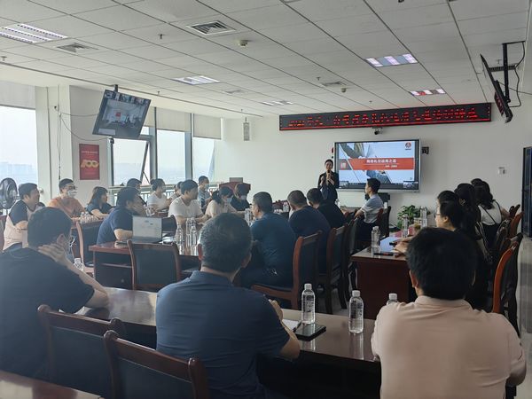 陜煤建設(shè)天工公司開展樹禮儀形象 展企業(yè)風采商務(wù)禮儀培訓