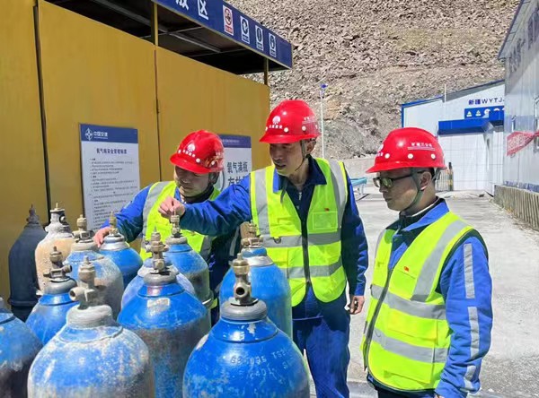 陜煤建設(shè)礦建三公司：多點(diǎn)發(fā)力，點(diǎn)亮安全之光