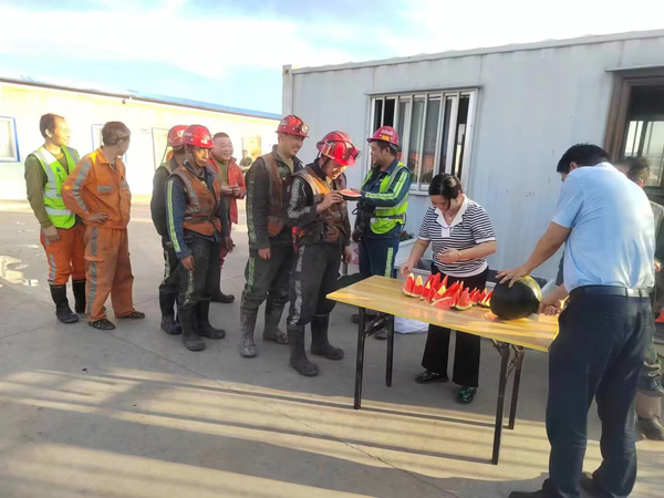 陜煤建設(shè)機電安裝公司：“花式”助平安，巾幗在行動