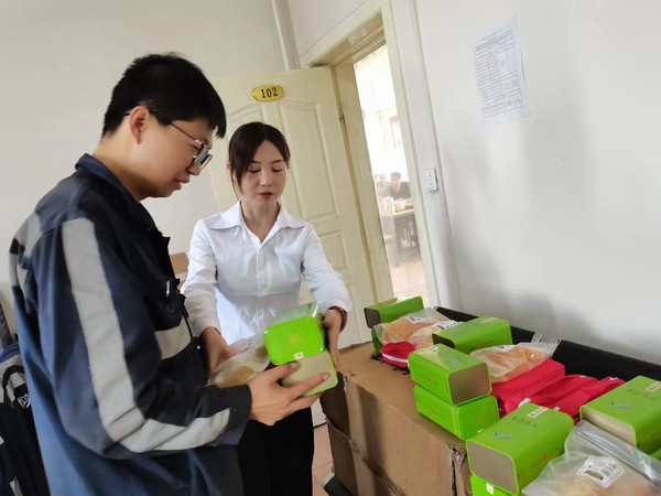 陜煤建設(shè)洗選煤運(yùn)營(yíng)公司檸條塔運(yùn)營(yíng)項(xiàng)目部：開展 “迎秋 送愛(ài)心”活動(dòng)