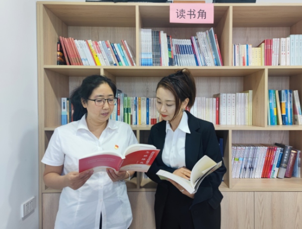 攜一縷書香?潤秋日時光