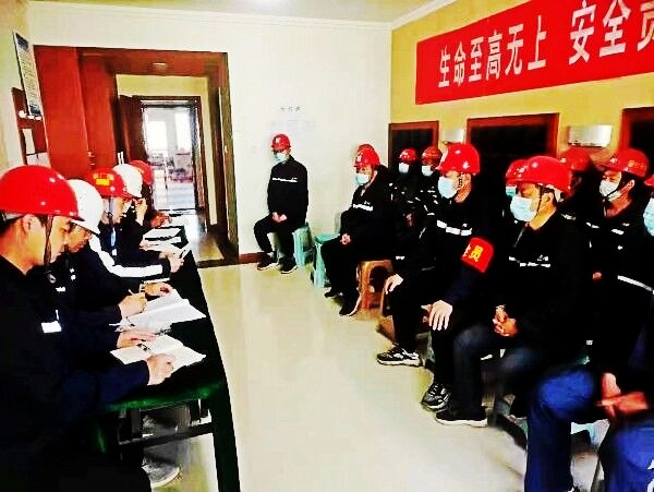 陜煤建設(shè)澄合分公司第一機(jī)電安裝項(xiàng)目部“四不松懈”夯實(shí)“百日安全”活動(dòng)根基