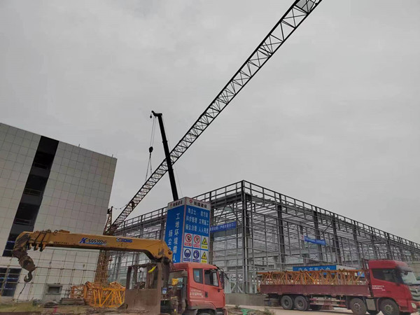 陜煤建設(shè)漢中分公司自貢龐源項(xiàng)目順利完成塔吊拆除任務(wù)