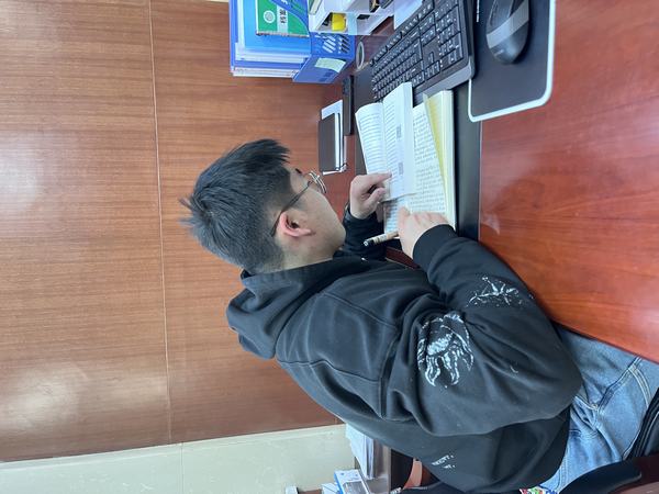 陜煤建設(shè)煤礦運(yùn)營(yíng)服務(wù)分公司：讓手抄學(xué)習(xí)還原文化真諦