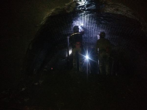 陜煤建設(shè)礦建二公司王峰項(xiàng)目部：+25m水平南翼膠帶運(yùn)輸大巷（II）段與瓦斯抽采專用進(jìn)風(fēng)巷順利貫通